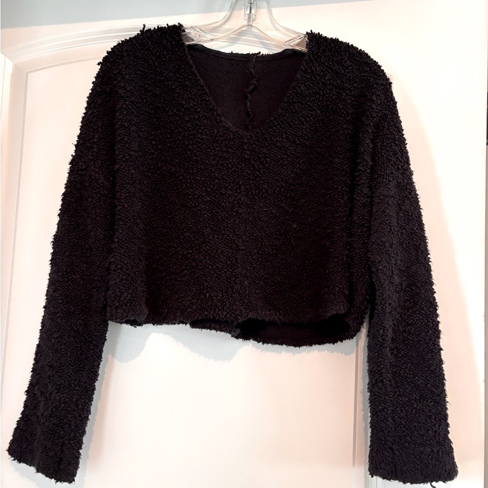 free people black cropped sweater • xs